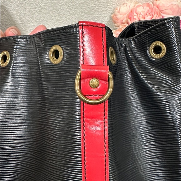 Huge price drop ⬇️ Louis Vuitton Noe Black & Red Bucket Bag - Picture 15 of 16
